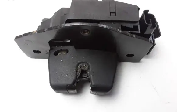 Peugeot 3008 II Loading door lock 9816195380