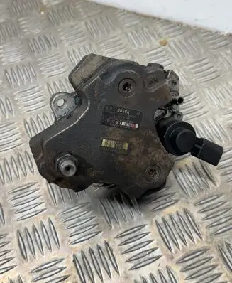 BMW 5 E60 E61 Fuel injection high pressure pump 7798333 0445010146 701839009