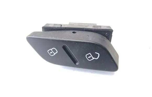 Volkswagen Jetta VI Central locking switch button 5C6962125