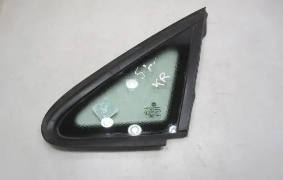 Volkswagen Golf Plus Front triangle window/glass 5M0845411B