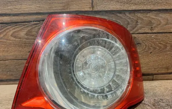 Volkswagen Jetta V Rear/tail lights 1K5945096M 983132