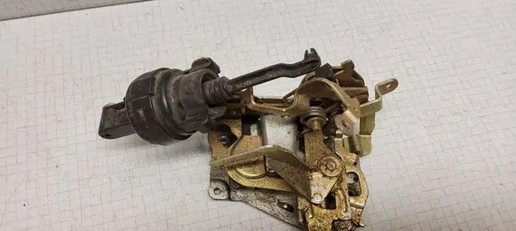 Mercedes-Benz C W202 Rear door lock 2027300535