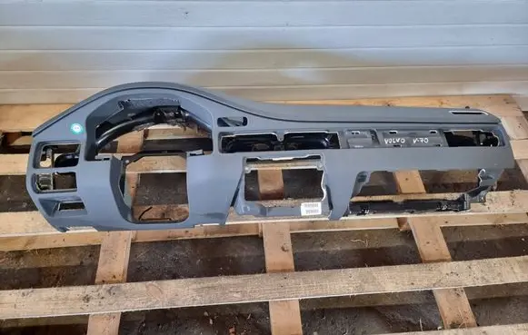 Volvo V70 Dashboard 09123411 31271211