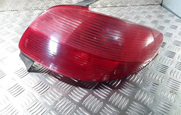 Peugeot 206 Rear/tail lights 2531D