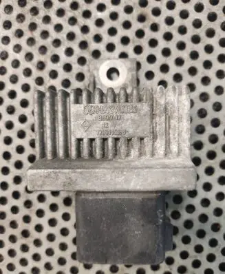 Renault Trafic II (X83) Glow plug pre-heat relay 7700115078 BE0712