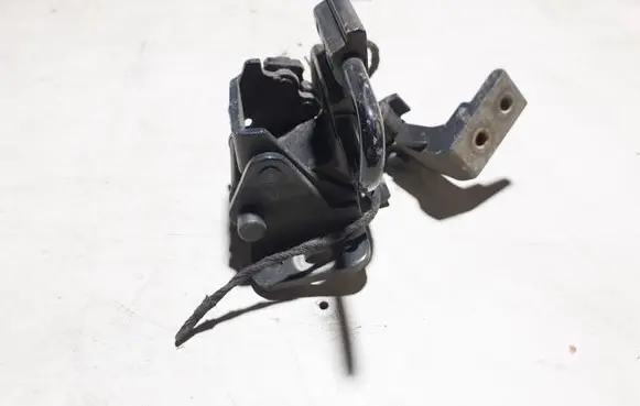 Audi A6 S6 C6 4F Rear door lower hinge 8E0833411