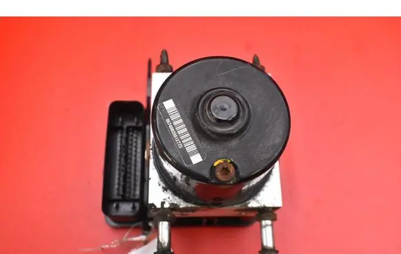 Suzuki Grand Vitara II ABS Pump 65J9