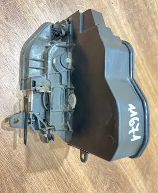 BMW 1 E81 E87 Front door lock 7154628
