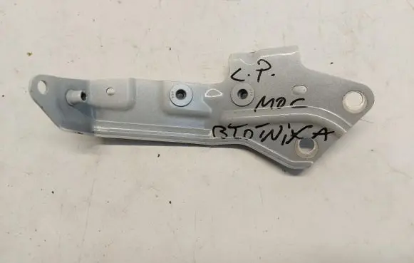 Nissan X-Trail T33 Fender mounting bracket NISXTRWSP280171