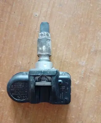 Mercedes-Benz Sprinter W906 Tire pressure sensor 