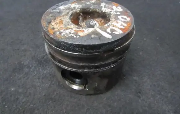 Peugeot 406 Piston 