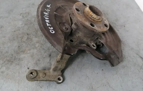 Skoda Octavia Mk2 (1Z) Rear wheel hub