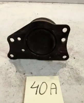 Renault Megane I Engine mount bracket 7700801543
