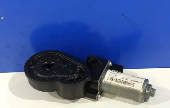Volvo XC90 Seat adjustment motor 921864102 C63342100