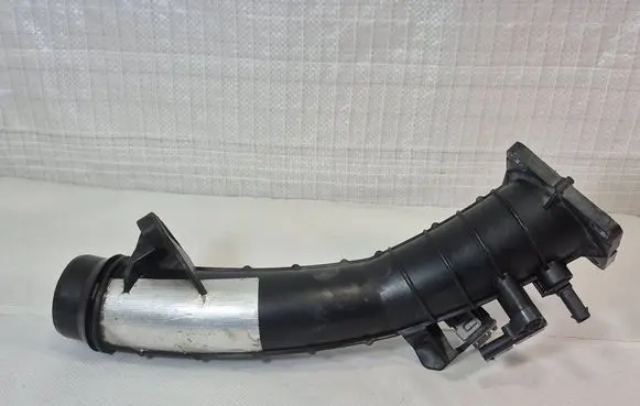 Air intake hose/pipe