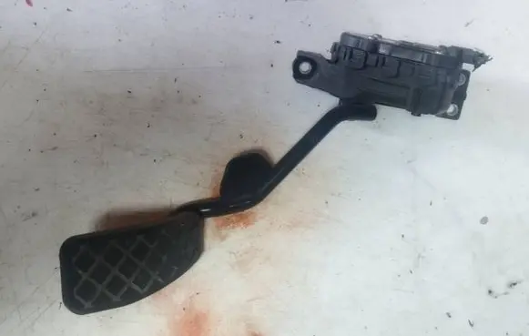 Audi A6 S6 C5 4B Accelerator throttle pedal 8E2721523 6PV00777008