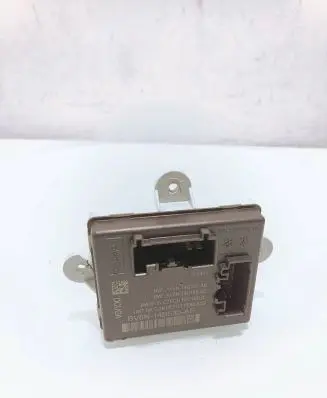 Ford Focus Door control unit/module BV6N14B533AF