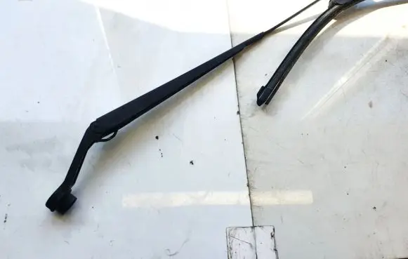 Mazda 626 Front wiper blade arm