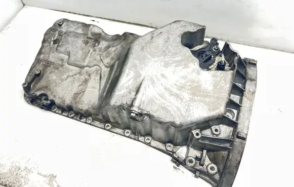 Mercedes-Benz E W211 Oil sump R6460142102