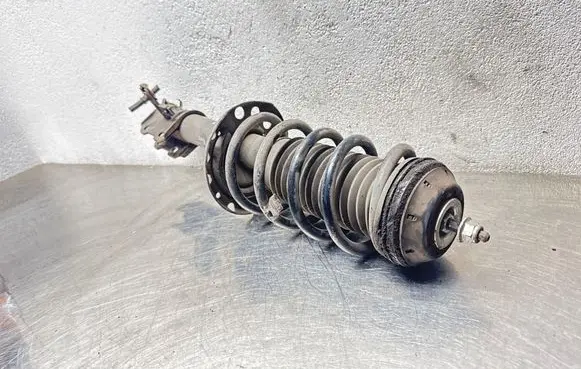 Opel Meriva B Front shock absorber with coil spring 13268956 22245140 3681351