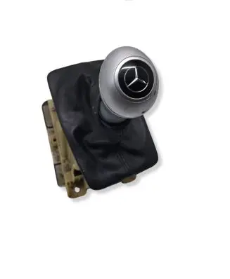 Mercedes-Benz C W204 Gear shifter/selector A2042673724