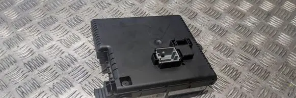 Volvo S60 Fuse module 30728512