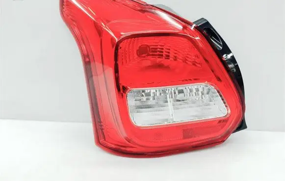 Suzuki Swift III Rear/tail lights 22059362