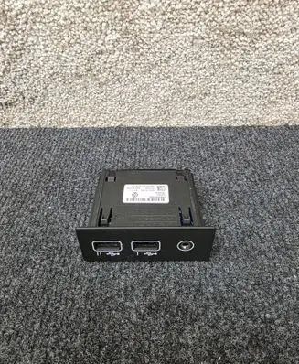 USB socket connector