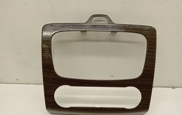 Ford Focus Radio/GPS head unit trim 7M5118522D