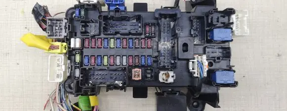 Suzuki Grand Vitara II Fuse box set