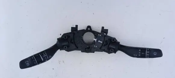 Wiper turn signal indicator stalk/switch