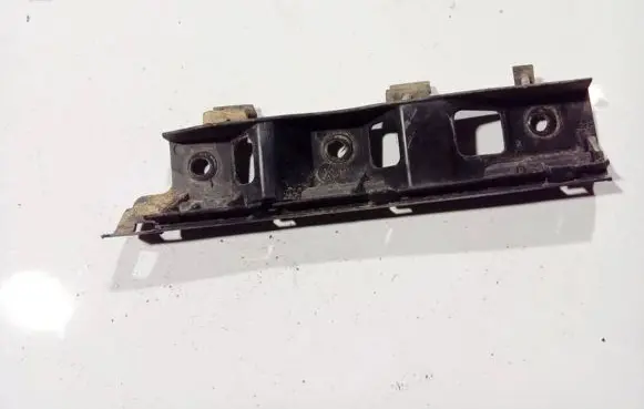 Volkswagen PASSAT B6 Front bumper mounting bracket 3c0807183