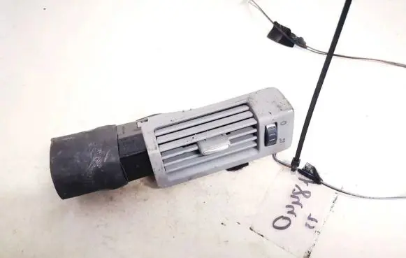 Volkswagen Touareg I Dash center air vent grill 7l6819210b