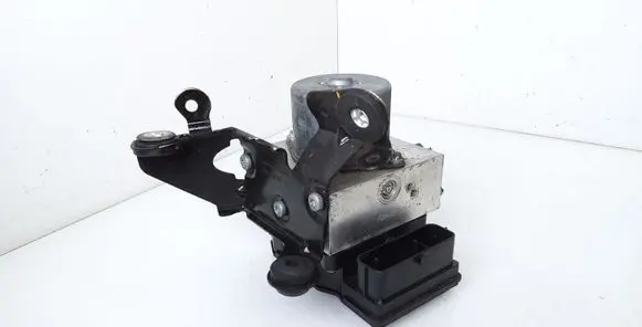 Ford Mondeo MK IV ABS Pump 7G912C405AB