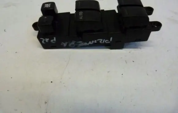 Nissan Primera Electric window control switch 2501AV640