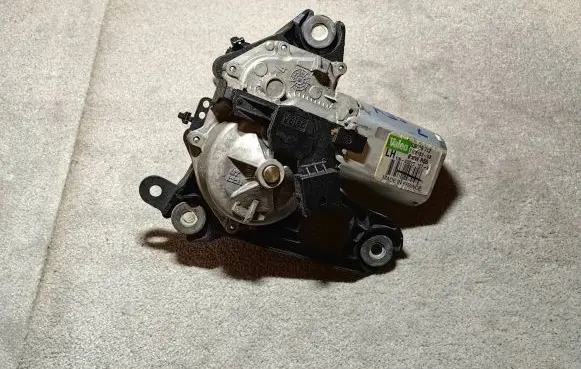 Mini One - Cooper Clubman R55 Rear window wiper motor 7168153 53029712 7108153