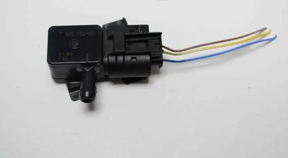 BMW 1 E81 E87 Exhaust gas pressure sensor 7805152