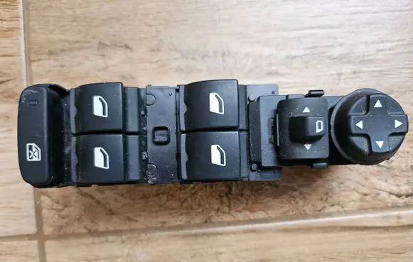 Citroen C5 Aircross Electric window control switch 96788281ZD 1002555213