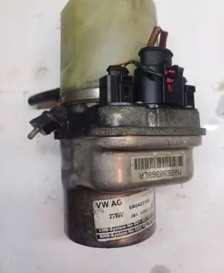 Skoda Fabia Mk2 (5J) Power steering pump 6R0423156 6Q1423051CB 6Q2423051AJ
