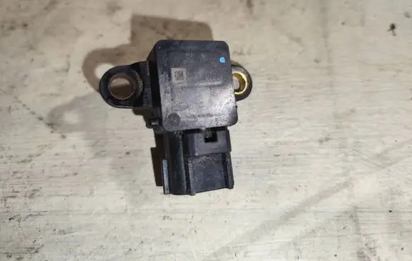 Opel Zafira A Air pressure sensor 24426679