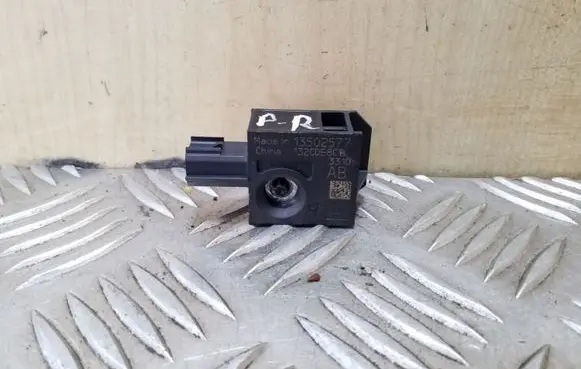 Opel Antara Airbag deployment crash/impact sensor 13502577
