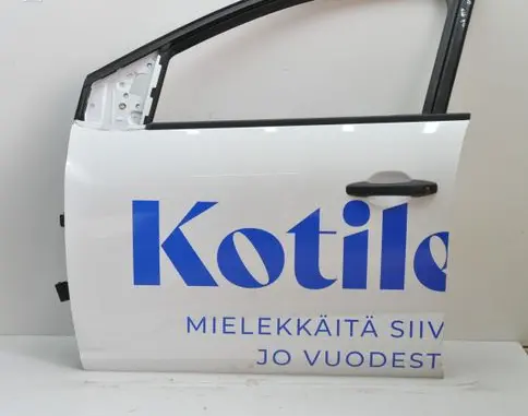 Dacia Sandero III Front door