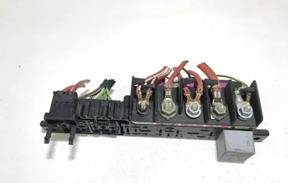 Volkswagen Golf IV Fuse box set 8l0941822
