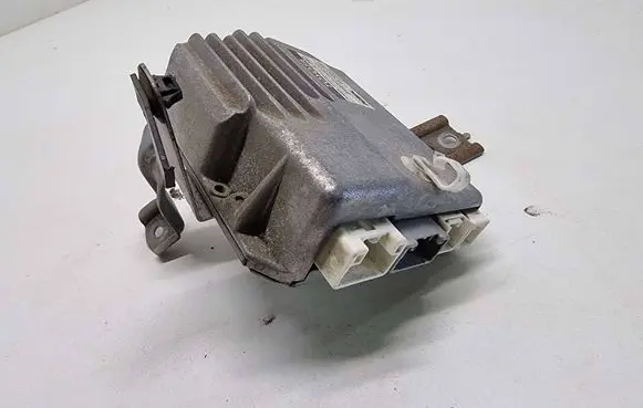 Toyota Corolla E120 E130 Power steering control unit/module 8965002010 002626 EATCEC032