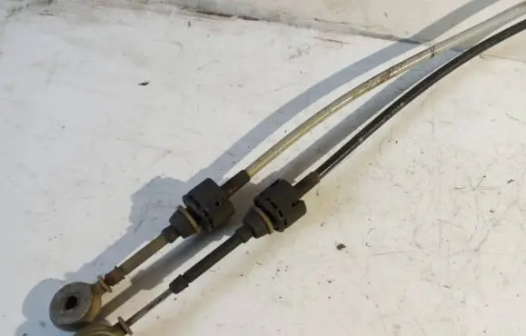 Opel Zafira B Gear shift cable linkage 55351948