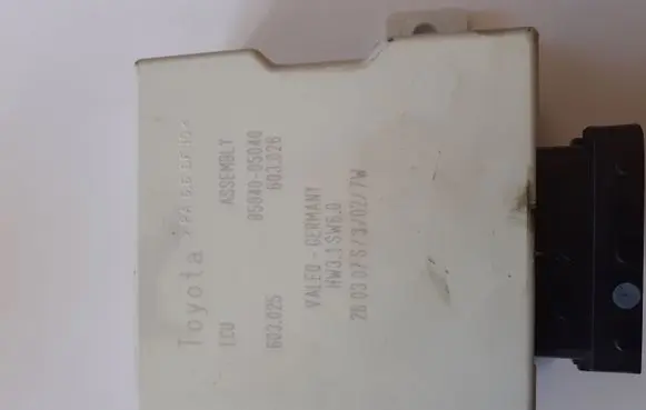 Toyota Avensis T250 Window control relay 8594005040