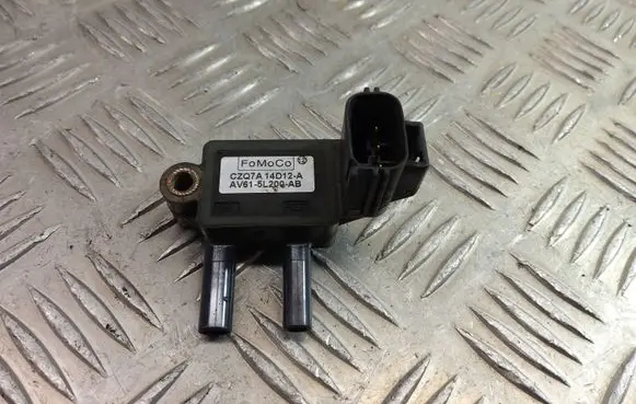 Ford C-MAX II Exhaust gas pressure sensor AV615L200AB