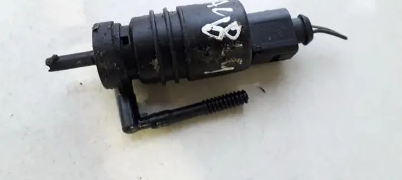 Skoda Superb B5 (3U) Windscreen/windshield washer pump E13021168 107818