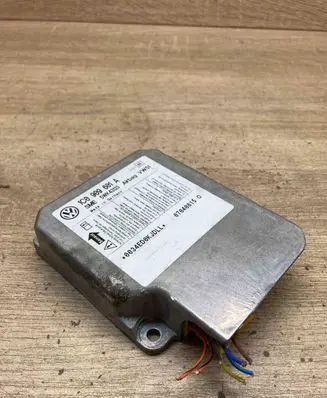 Skoda Fabia Mk1 (6Y) Airbag control unit/module 1C0909601A 5WK43123 WithPlug