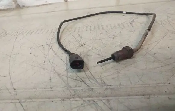 Exhaust gas temperature sensor
